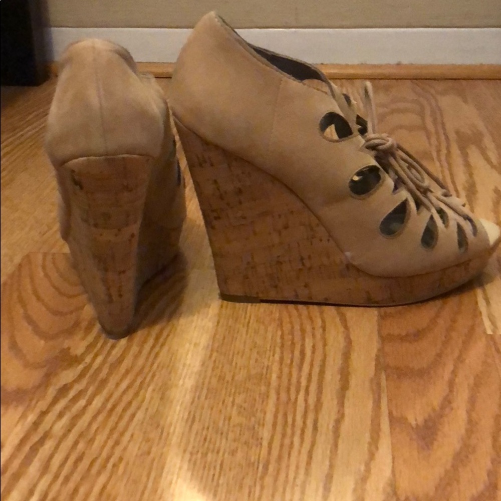 Hinge Wedges - Picture 3 of 3
